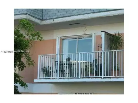260 NW 107th Ave #207, Miami, FL 33172
