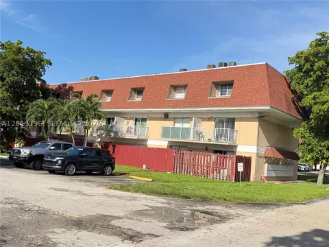 260 NW 107th Ave #207, Miami, FL 33172
