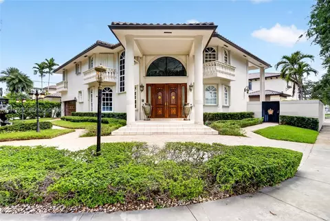 8560 NW 164th St, Miami Lakes, FL 33016