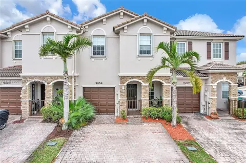 9354 SW 220th St, Cutler Bay, FL 33190