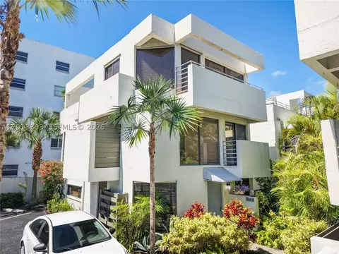 3044 SW 27th Ave #9, Miami, FL 33133