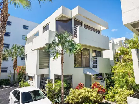 3044 SW 27th Ave #9, Miami, FL 33133