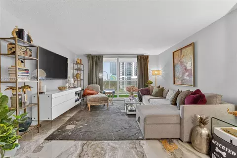 1880 S Ocean Dr #705, Hallandale Beach, FL 33009
