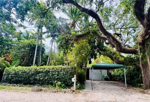6834 SW 78th Ter, South Miami, FL 33143