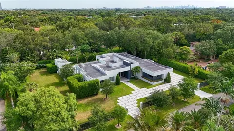 View/Area - 6785 SW 99th Ter, Pinecrest, FL 33156 photo 1 of 5
