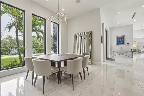 Dining - 6785 SW 99th Ter, Pinecrest, FL 33156 photo 3 of 3