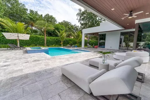 Exterior - 6785 SW 99th Ter, Pinecrest, FL 33156 photo 10 of 16