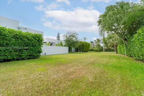 Exterior - 6785 SW 99th Ter, Pinecrest, FL 33156 photo 11 of 16