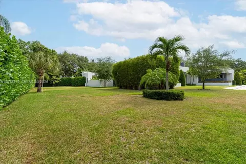 Exterior - 6785 SW 99th Ter, Pinecrest, FL 33156 photo 12 of 16
