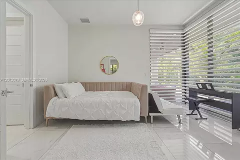 Bedroom - 6785 SW 99th Ter, Pinecrest, FL 33156 photo 7 of 8