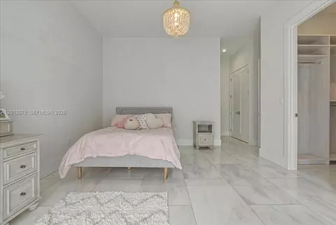 Bedroom - 6785 SW 99th Ter, Pinecrest, FL 33156 photo 5 of 8