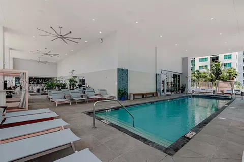 227 NE 2nd St #2206, Miami, FL 33132