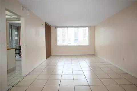 17890 W Dixie Hwy 519 Hwy #519, North Miami Beach, FL 33160