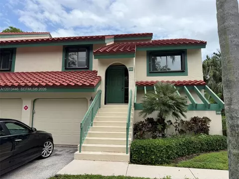 21 Lexington Ln W #H, Palm Beach Gardens, FL 33418