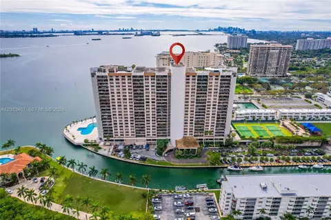 1800 NE 114th St #601, Miami, FL 33181