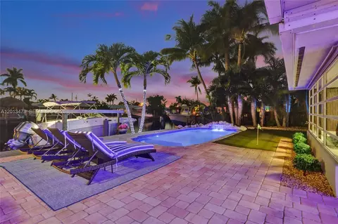 200 SE 3rd St, Pompano Beach, FL 33060