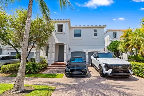 3188 NE 211th Ter, Aventura, FL 33180