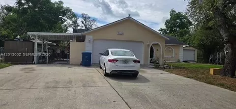 7198 Maple Dr, Spring Hill, FL 34607 photo 2