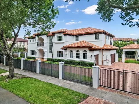16763 NW 77th Path, Miami Lakes, FL 33016