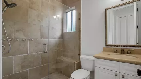 Bath - 16763 NW 77th Path, Miami Lakes, FL 33016 photo 4 of 5