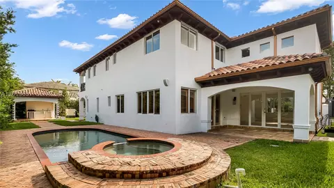 Exterior - 16763 NW 77th Path, Miami Lakes, FL 33016 photo 2 of 14