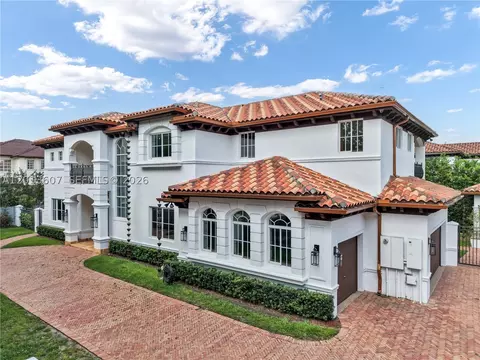 Exterior - 16763 NW 77th Path, Miami Lakes, FL 33016 photo 14 of 14