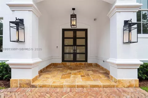 Exterior - 16763 NW 77th Path, Miami Lakes, FL 33016 photo 6 of 14