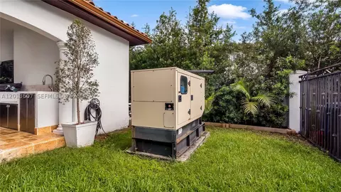 Exterior - 16763 NW 77th Path, Miami Lakes, FL 33016 photo 10 of 14