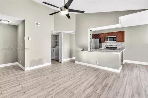 5686 Rock Island Rd #127, Tamarac, FL 33319