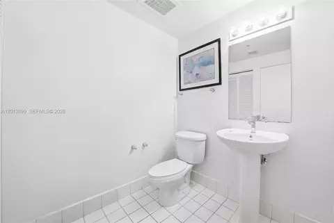 Bath - 601 NE 36th St #2707, Miami, FL 33137 photo 4 of 4