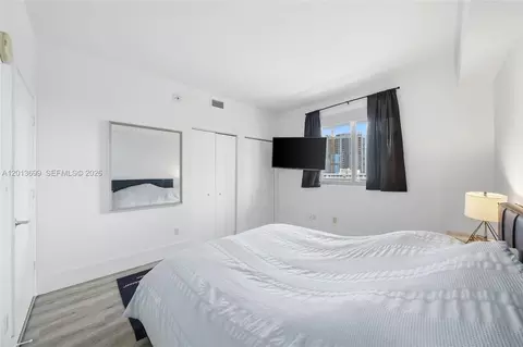 Bedroom - 601 NE 36th St #2707, Miami, FL 33137 photo 6 of 6
