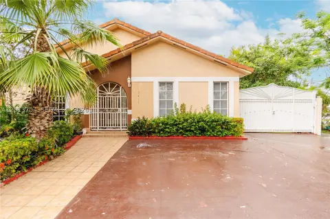 7411 W 33rd Ave, Hialeah, FL 33018 photo 3