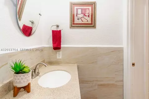 7411 W 33rd Ave, Hialeah, FL 33018 photo 30