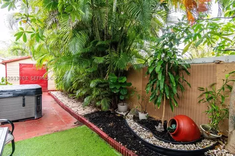 7411 W 33rd Ave, Hialeah, FL 33018 photo 12