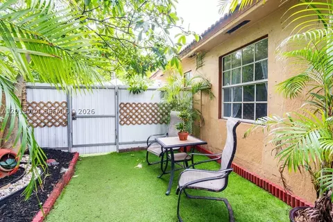 7411 W 33rd Ave, Hialeah, FL 33018 photo 9
