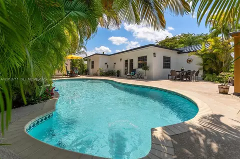 6651 SW 148th Ct, Miami, FL 33193