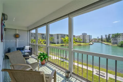 2851 Leonard Dr #J306, Aventura, FL 33160