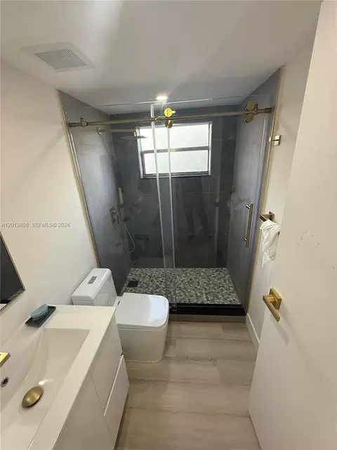 Bath - 200 E Monaco E #200, Delray Beach, FL 33446 photo 1 of 4