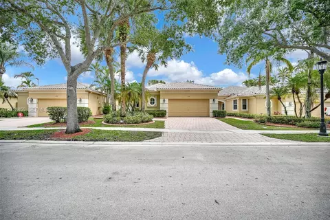 2468 Bay Isle Ct, Weston, FL 33327