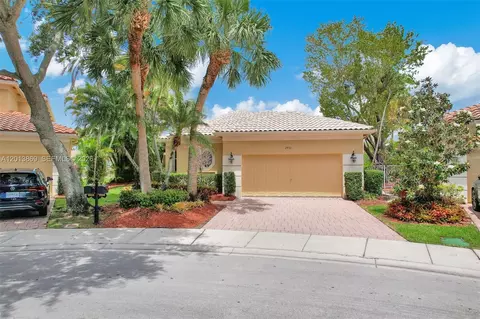 2456 Bay Isle Ct, Weston, FL 33327