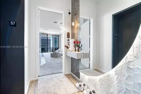 801 S Miami Ave #5702, Miami, FL 33130
