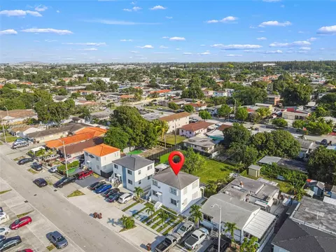 View/Area - 351 E 14th St, Hialeah, FL 33010 photo 3 of 5
