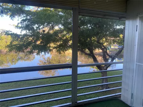 9370 Sunrise Lakes Blvd #209, Sunrise, FL 33322
