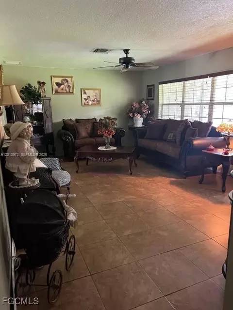 Living - 826 B Rd, Labelle, FL 33935 photo 1 of 1