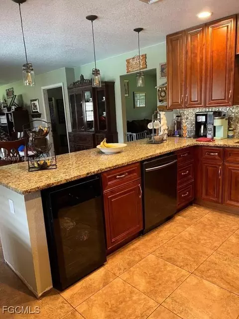 Kitchen - 826 B Rd, Labelle, FL 33935 photo 1 of 4