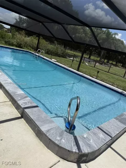 Exterior - 826 B Rd, Labelle, FL 33935 photo 4 of 5
