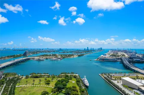 900 Biscayne Blvd #4202, Miami, FL 33132