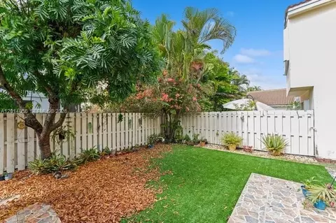 Exterior - 926 Opal Ter, Weston, FL 33326 photo 4 of 6