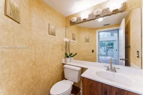 Bath - 926 Opal Ter, Weston, FL 33326 photo 5 of 5