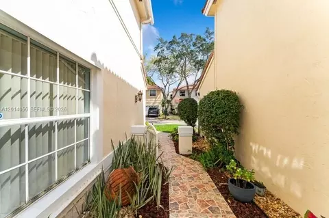 Entry Way - 926 Opal Ter, Weston, FL 33326 photo 1 of 1